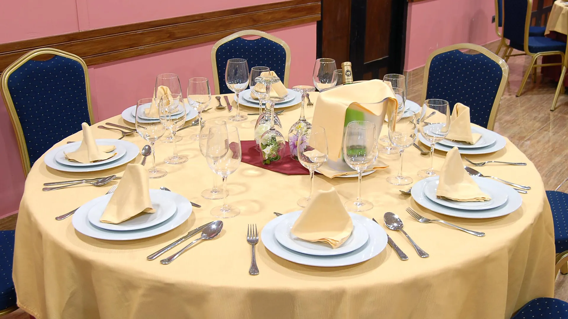 אל פוארטו דה סנטה מריה Hotel Pinomar 3*, אל פוארטו דה סנטה מריה